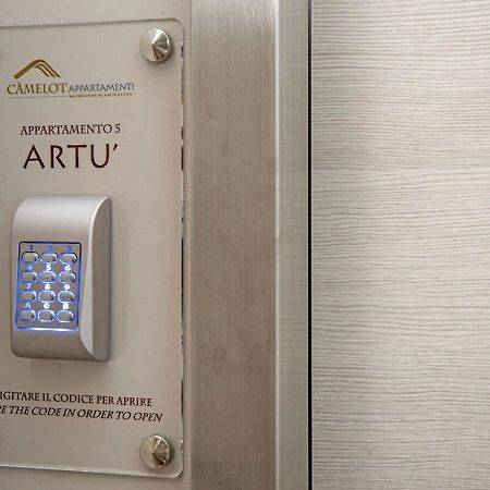 Camelot Appartamenti - Business E Holiday San Martino Buon Albergo Bagian luar foto
