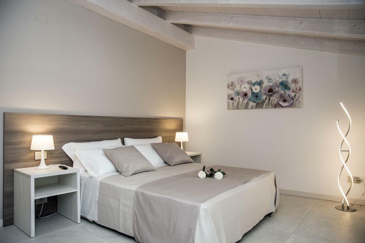 Camelot Appartamenti - Business E Holiday San Martino Buon Albergo Bagian luar foto