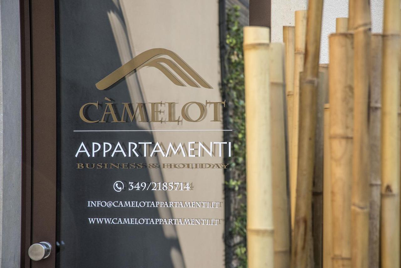 Camelot Appartamenti - Business E Holiday San Martino Buon Albergo Bagian luar foto