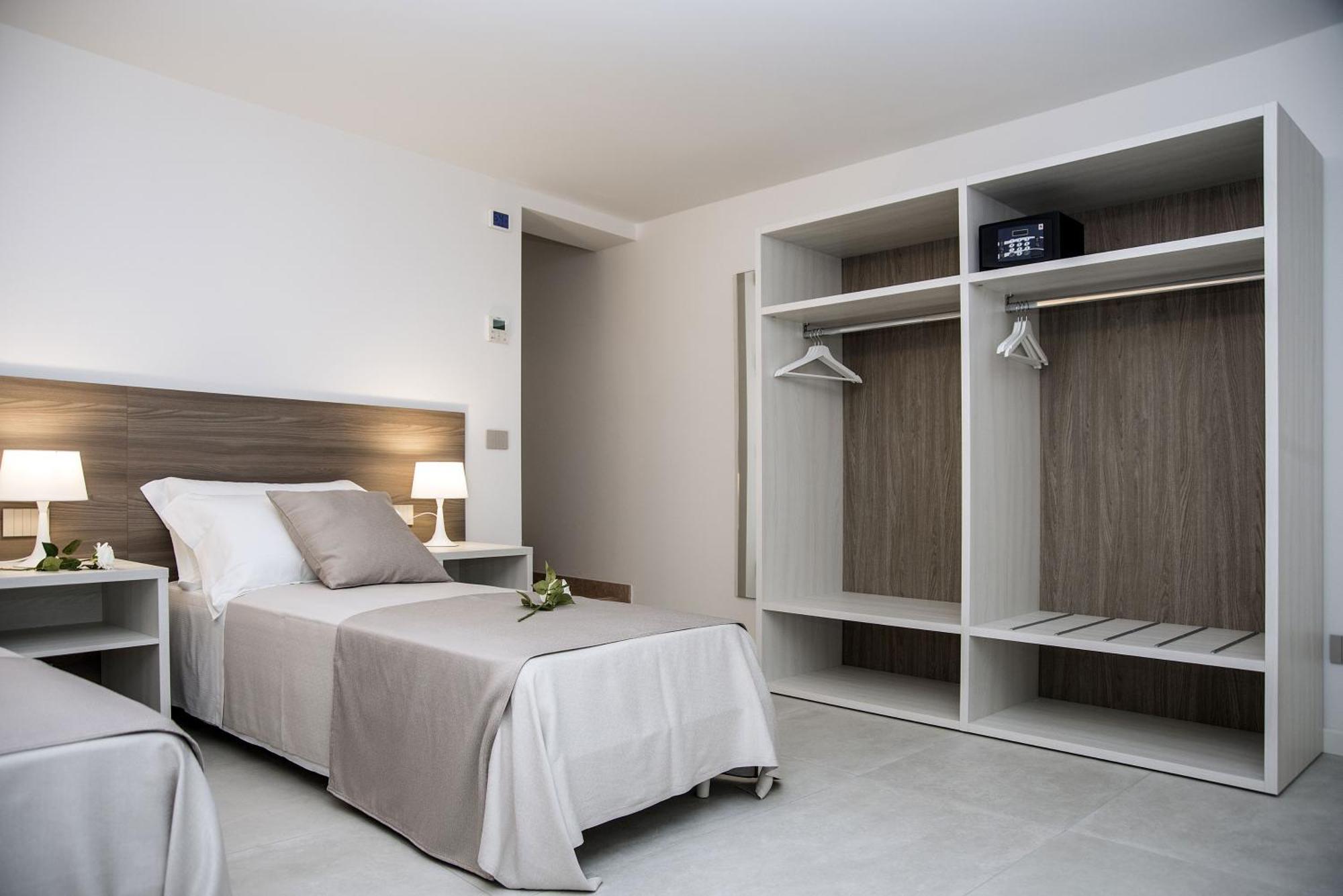 Camelot Appartamenti - Business E Holiday San Martino Buon Albergo Bagian luar foto