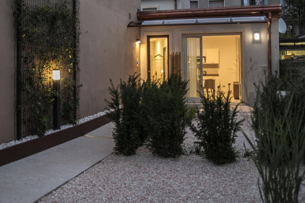 Camelot Appartamenti - Business E Holiday San Martino Buon Albergo Bagian luar foto