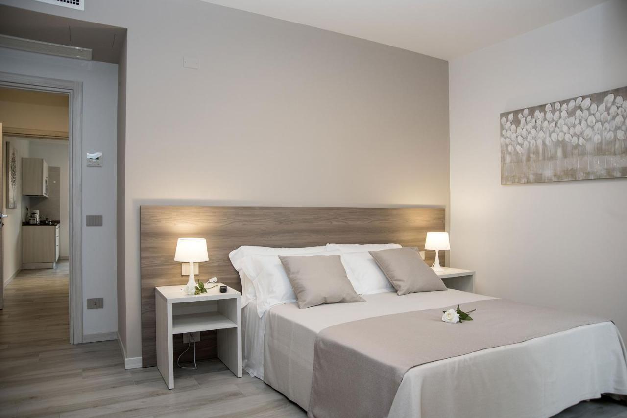 Camelot Appartamenti - Business E Holiday San Martino Buon Albergo Bagian luar foto