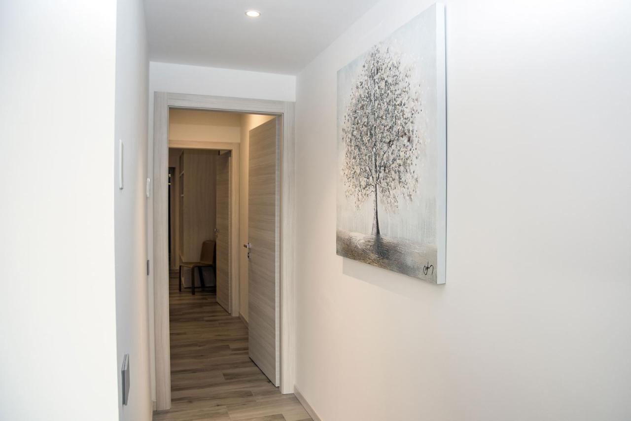 Camelot Appartamenti - Business E Holiday San Martino Buon Albergo Bagian luar foto